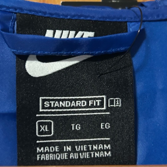 Nike Sportswear Jacket - Picture 3 of 5